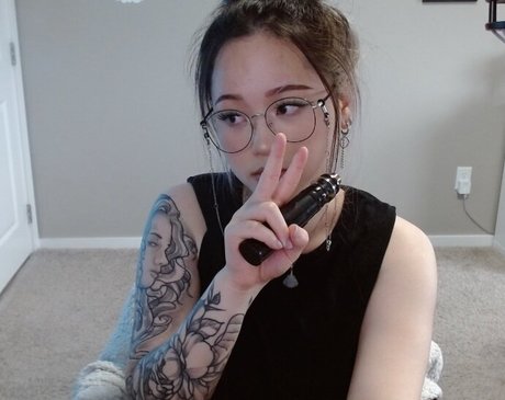 meiashes star adult photo