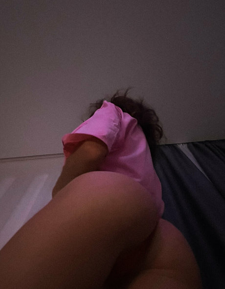 pretylittlething hot model archive