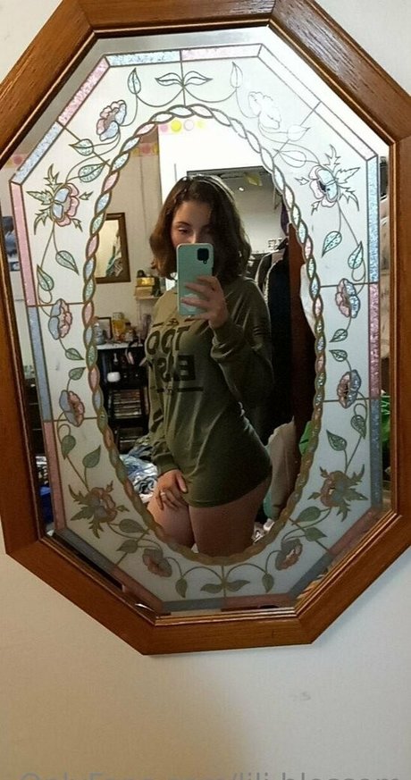 lili blossom star exclusive galleries