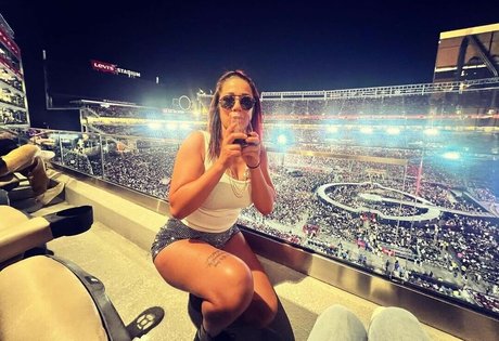 Bayley naked model image