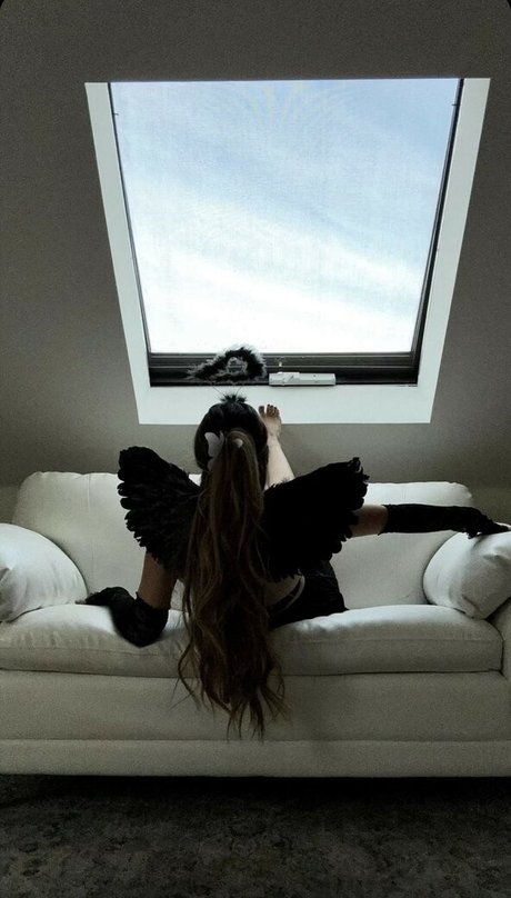 Alyssa Mckay model adult image