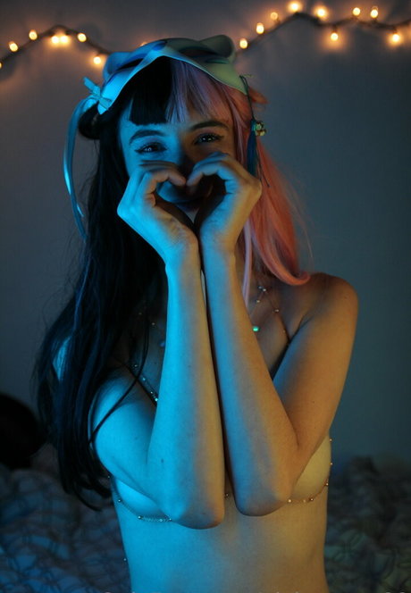 vivivoyage88 nudes model photo