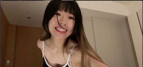 igumdrop erotic actress img