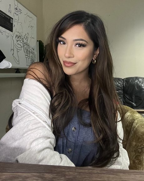 itsizziman model exclusive pictures