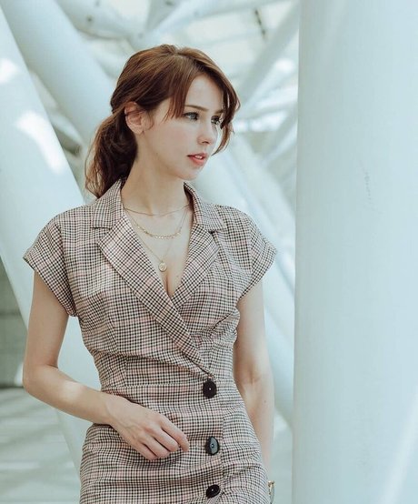 Stefanie Joosten star erotic pics