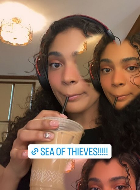 Sydeon star nude pictures