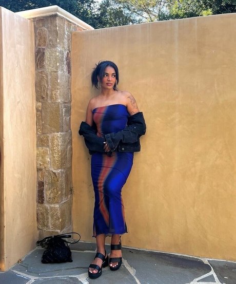 Sydeon model erotic galleries