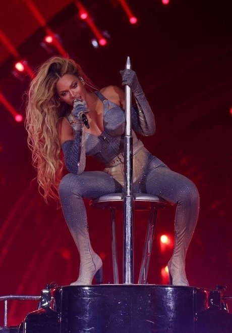 Beyonce sexy actress pics
