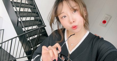 Starsmitten nude star archive