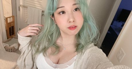 Starsmitten model beautiful gallery