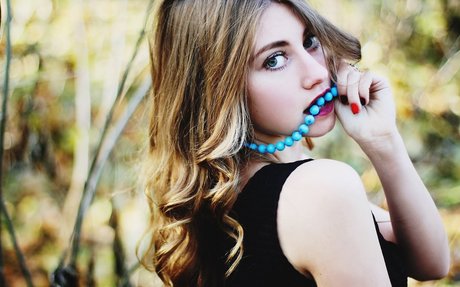 Umbird nude model picture