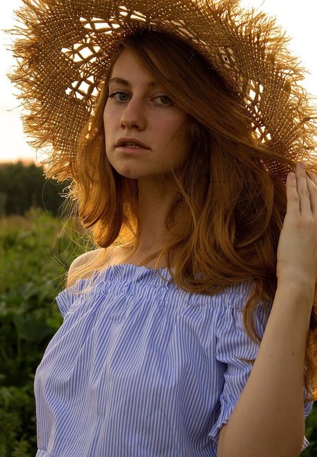 Umbird model pornographic image