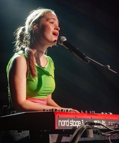 Sigrid nude model gallery