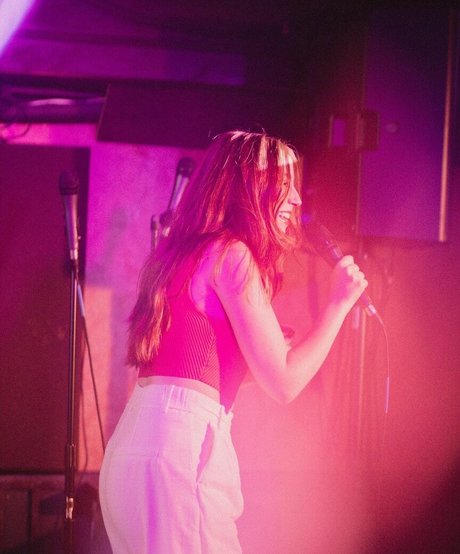 Ellie Schnitt nice actress images