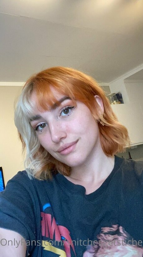 snitchesgetstiches model nice pics