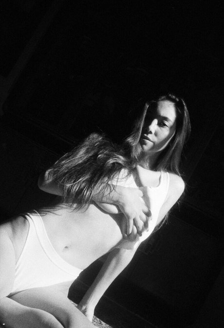 Desiree Flores pornstar erotic photo