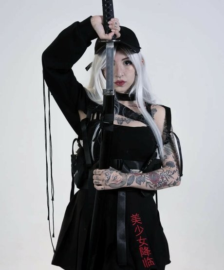 Aline Fox model beautiful pics