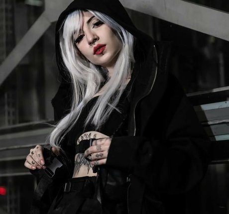 Aline Fox nude actress pics