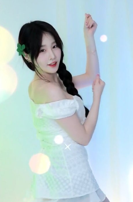 woohankyung model hd gallery