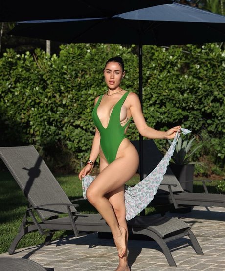 Alexia Inguanzo hot pornstar img