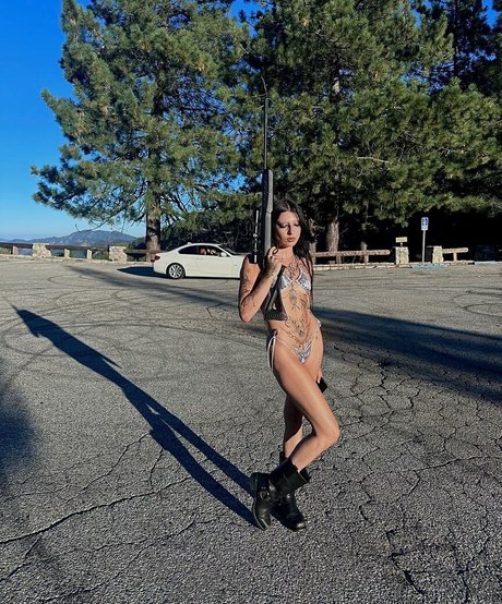 DeathbyRomy model top photos