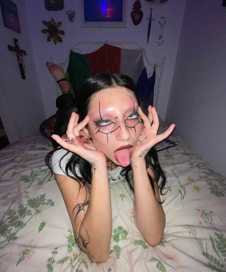 DeathbyRomy nice actress pictures