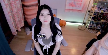 sooflower pornstar erotic photo