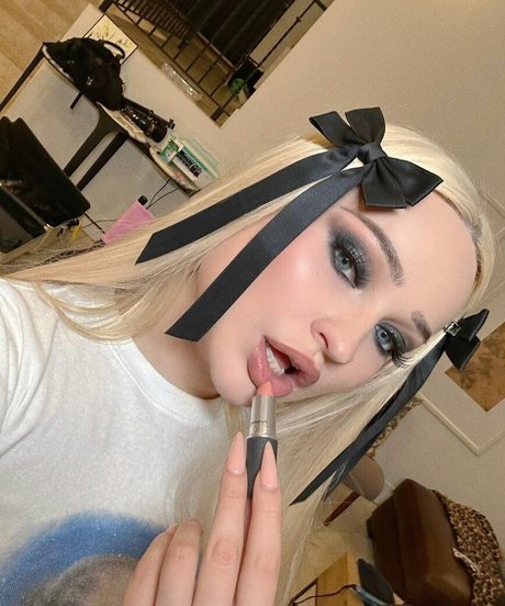 Kim Petras exclusive actress img