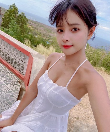 Mingmihoo erotic model gallery