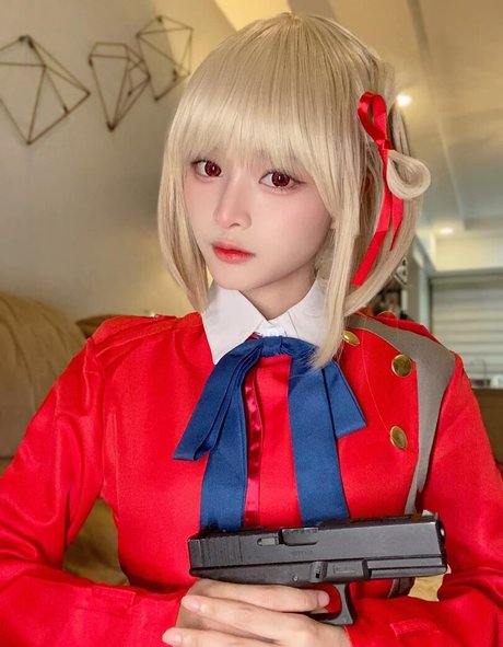 Mingmihoo naked star img