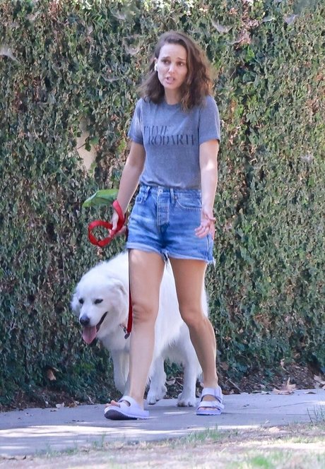 Natalie Portman model sex pic