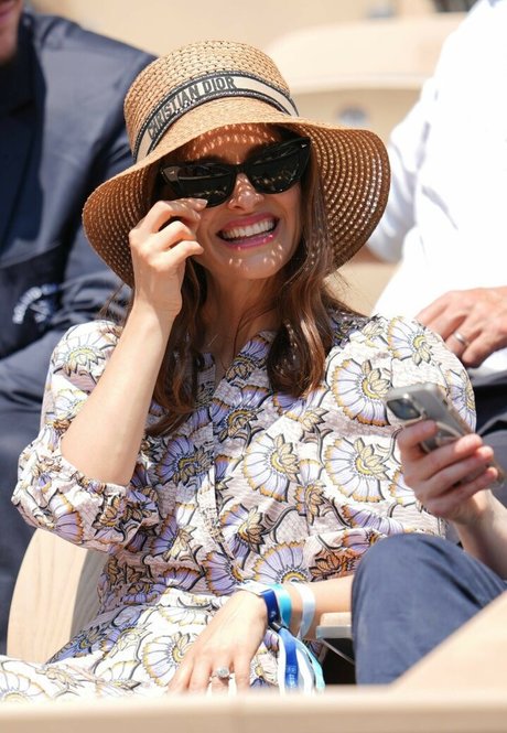 Natalie Portman sexy pornstar photos