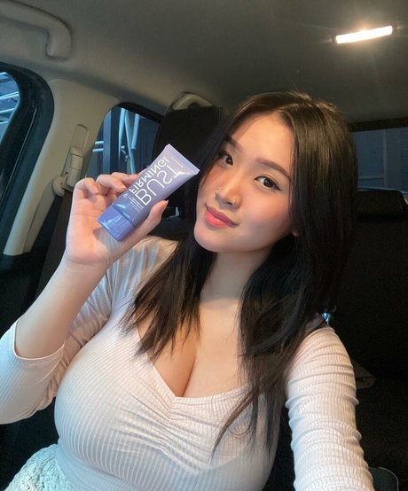 Anastasya Khosasih pretty pornstar photo