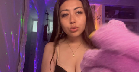 Angelic Lofi ASMR adult model gallery