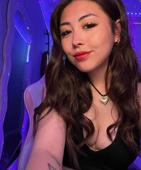 Angelic Lofi ASMR Profile pic