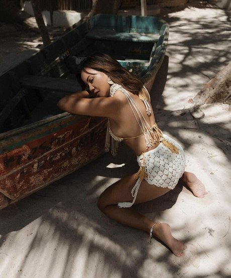 Team Amasian model hot photo