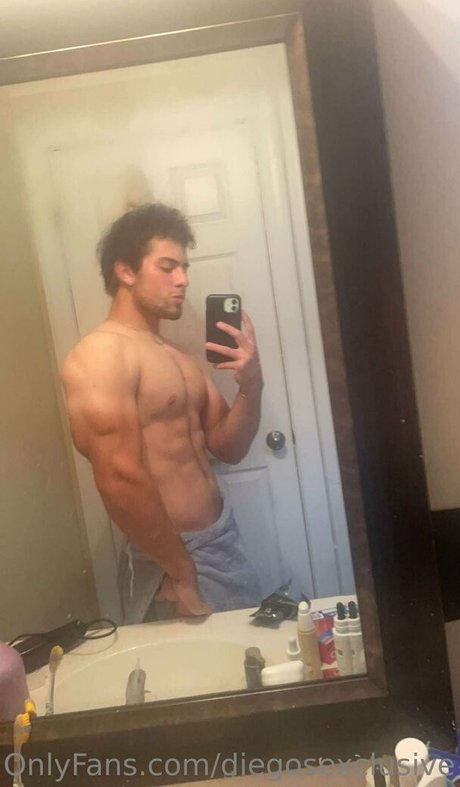 diegosexclusive naked model picture