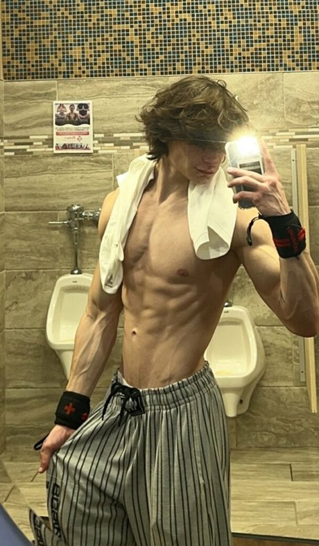 nate shreds model nice picture