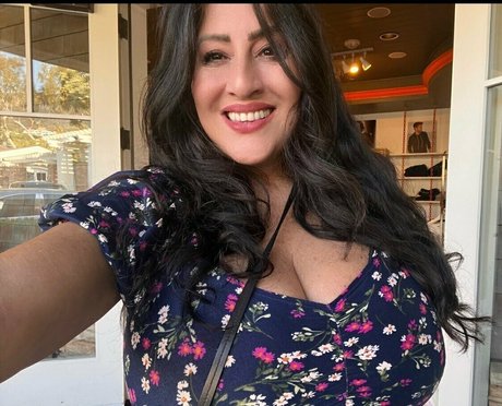 official antonellakahllo xxx actress photo