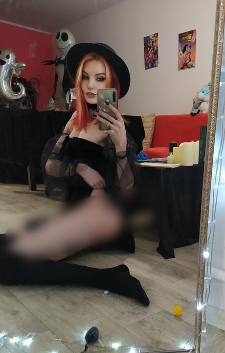 lida bond exclusive star pic