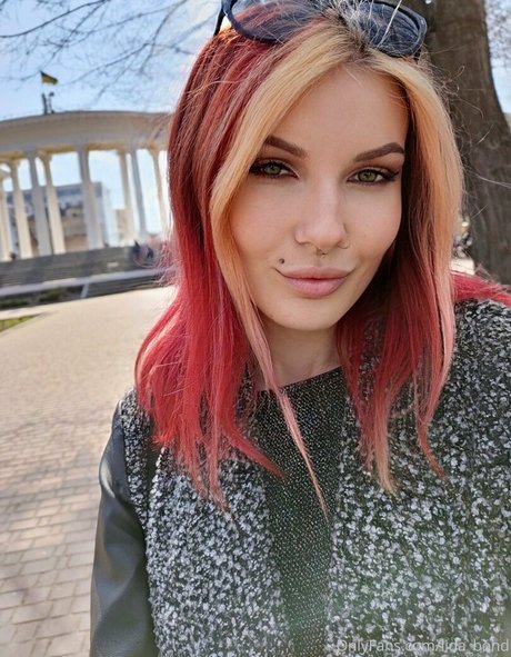 lida bond perfect pornstar photos