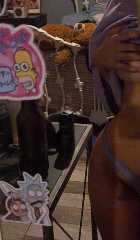 gl piastre model naked pic