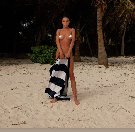 katerina firsa naked model pic