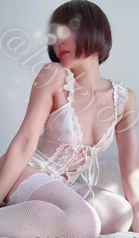 leyleyo0 naked actress image