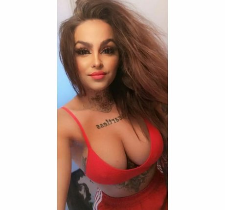 Dzsenifer Vajai best star archive