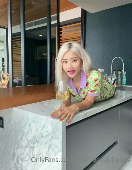 blondasian star pretty img