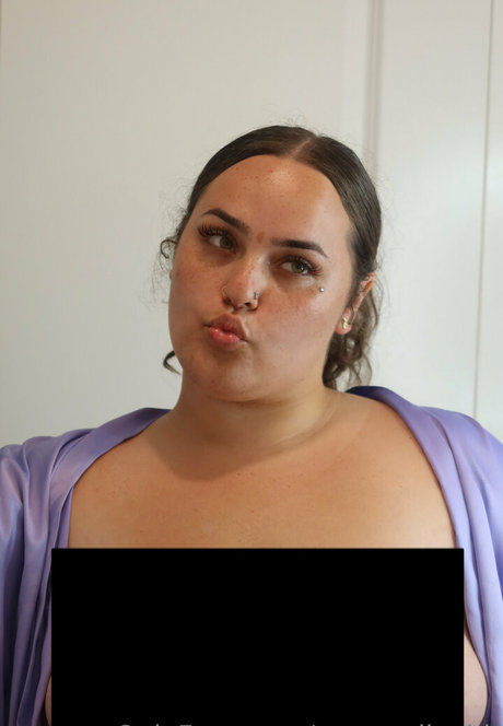 yummyliyahh beautiful pornstar photo