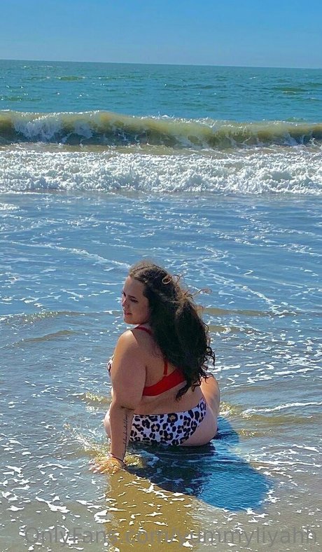 yummyliyahh art pornstar img