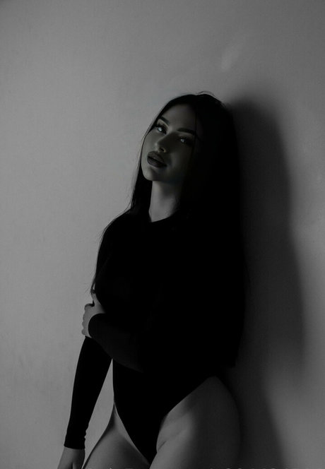 fancy lips hd model photos