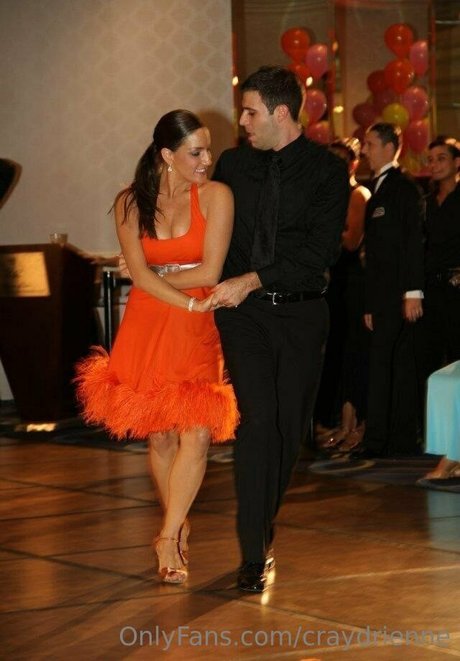 craydrienne nudes model pics